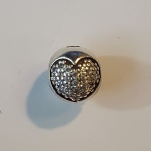 Pandora Clip